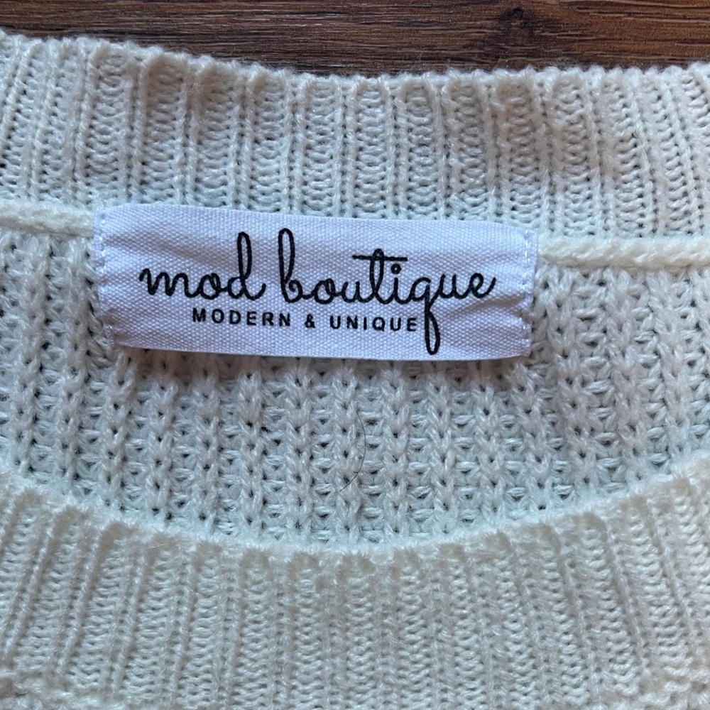 madewell Cream Short-Sleeve Knit Top with Black Flower Appliqués - Picture 5 of 6